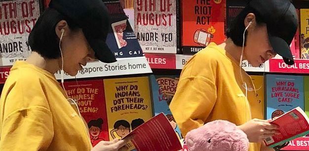 许晴素颜路人装扮现身书店，毫无“星味”!网友:气质感没了?