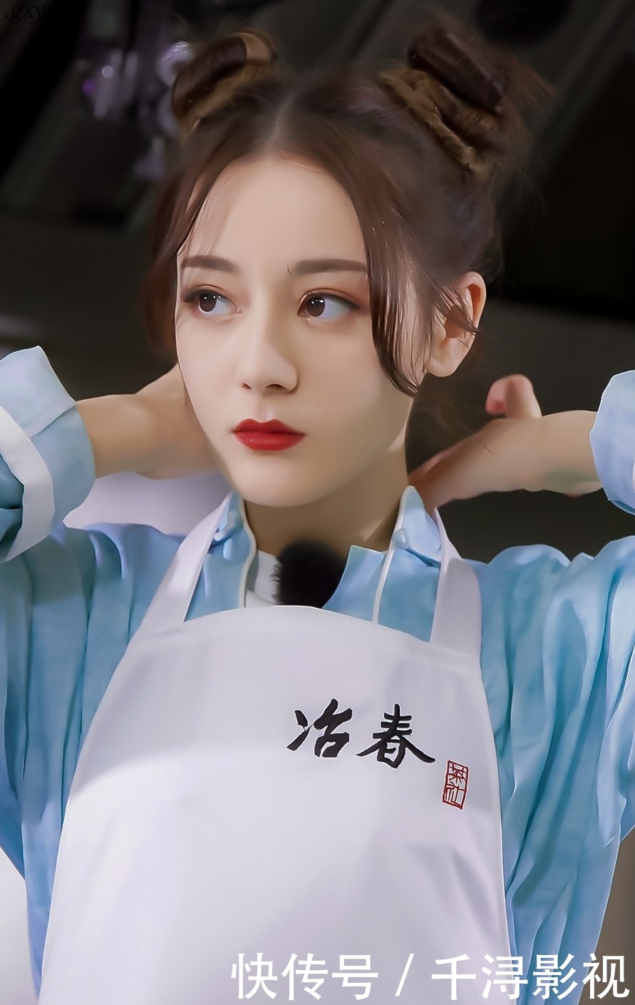  #迪丽热巴#别再扎马尾了，今年最火“双丸子头”热巴都在扎，简直好看到犯规