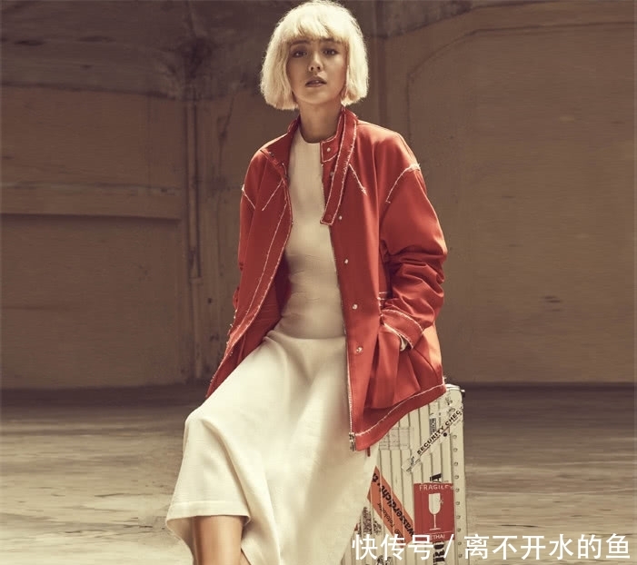  『看起来』佟丽娅犹如画中美人！一袭红裙演绎绝美中国风，36岁这么穿好高级