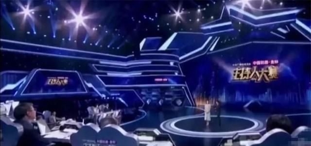 『狂扎』被萌娃怼到没话说?撒贝宁被蔡国庆儿子狂扎心,苦笑回答引来掌声