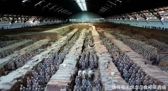 看看中国的兵马俑，看看日本的“兵马俑”，感受到差距没？