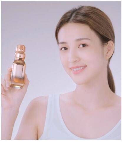 少女肌的护肤秘密:植物日记未来精华