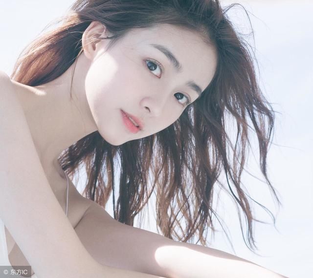 男女滚床单女人穿什么?这些性感穿法你要get到