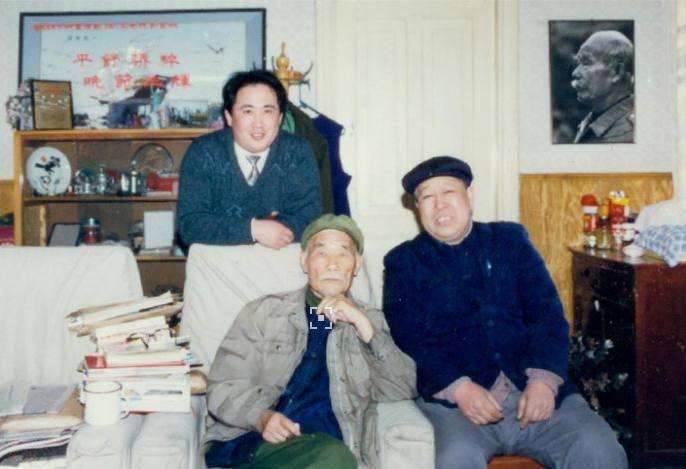 开国将军拜访老部下, 空等两小时, 写了一张纸条