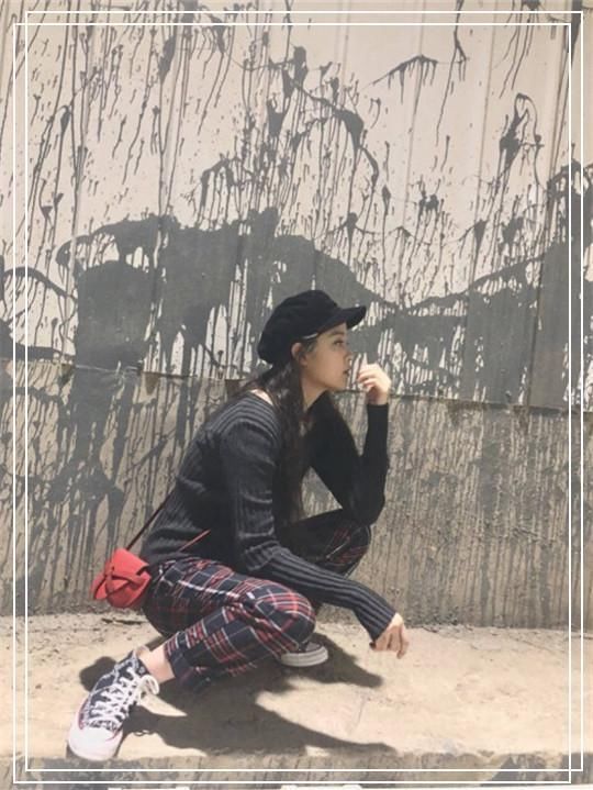 欧阳娜娜和马思纯只差3cm，可同穿长裤，却是大长腿和小短腿差距