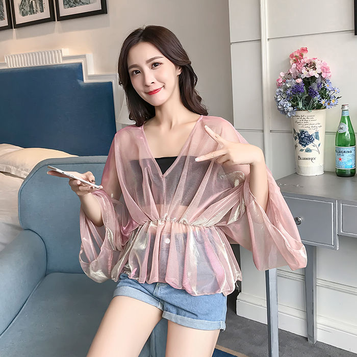 现在的姑娘们真敢穿!如此个性的“透视衫”直接外穿了!贼诱人