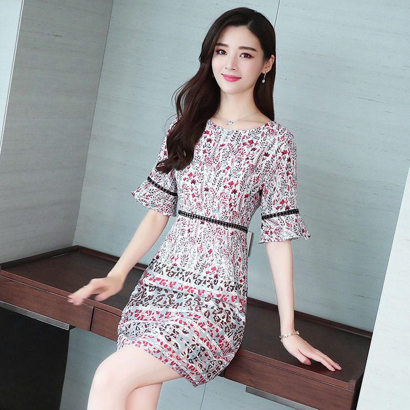 中国造“A字裙”火爆来袭，穿着和老公去度假，便宜美的仙女一样