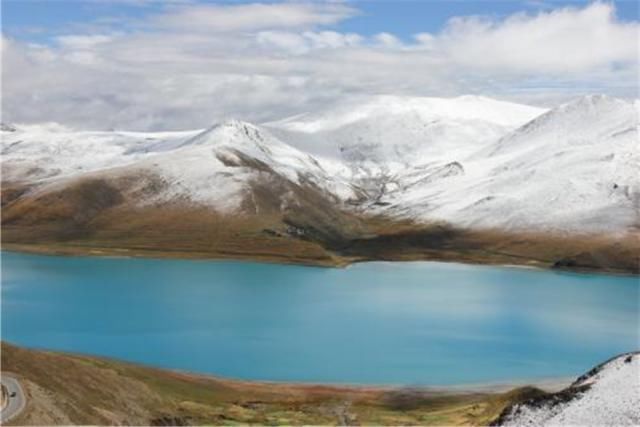  「湖泊」中国最神秘的湖泊，生活近8亿多斤的鱼，但却无人敢钓？