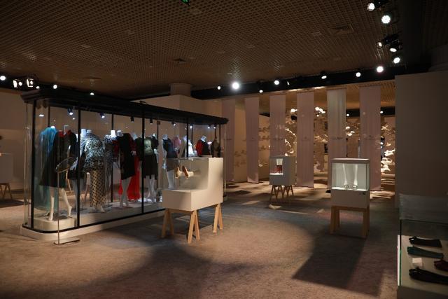 艺星医美美丽先行，宣言跨界时尚