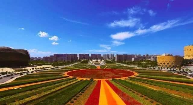 中国最干净的城市，获全国文明城市四连冠，被誉为“中国迪拜”