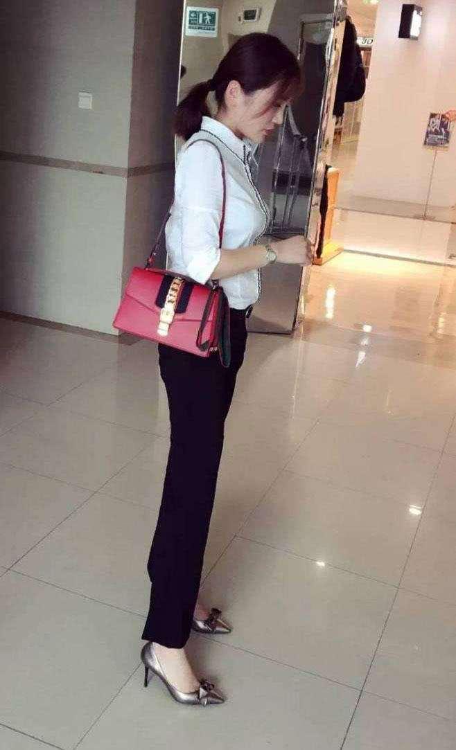 人家说身材差的穿紧身裤不好看，而身材好的就不一样了