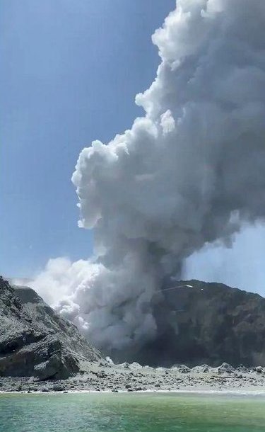 新西兰火山喷发已致16死,新总理:问责调查或需一年