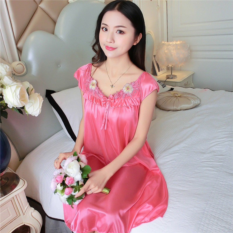 为什么女人睡觉必穿丝绸睡裙，里面大有讲究