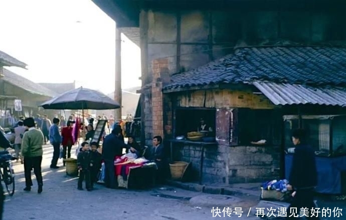 「张勇」海底捞老板张勇背后的女人,十六岁相识,如今身价59亿