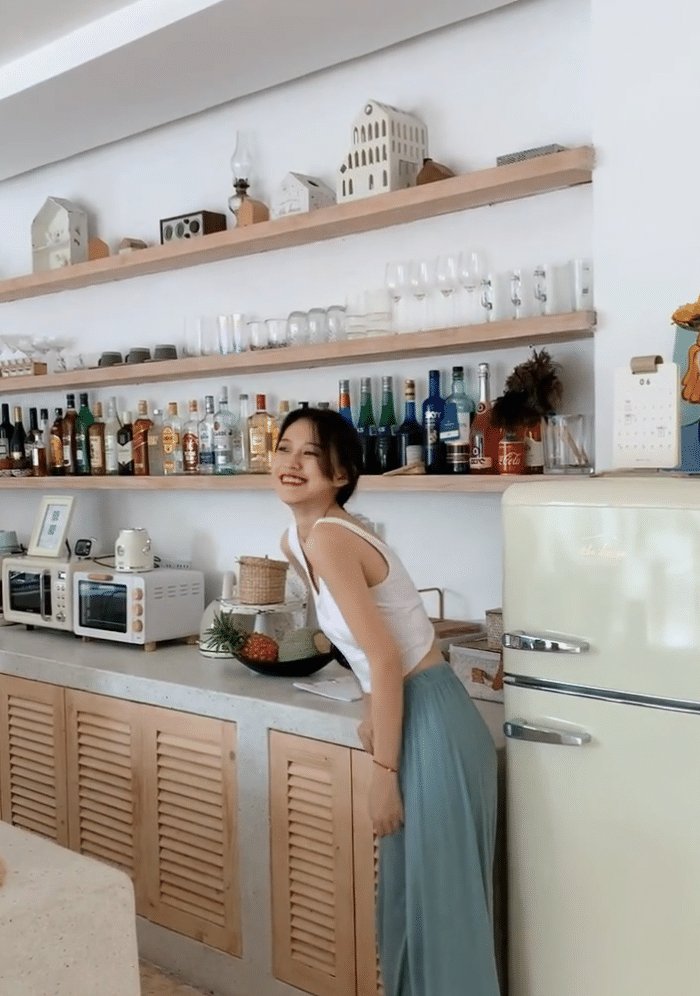  「美女」简单的背心，别致的设计，美出新高度！