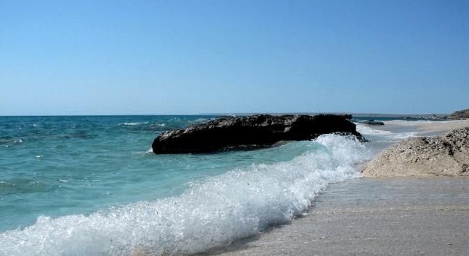 全球最大的湖泊: 面积相当于87个青海湖, 却常常被人“误会”!