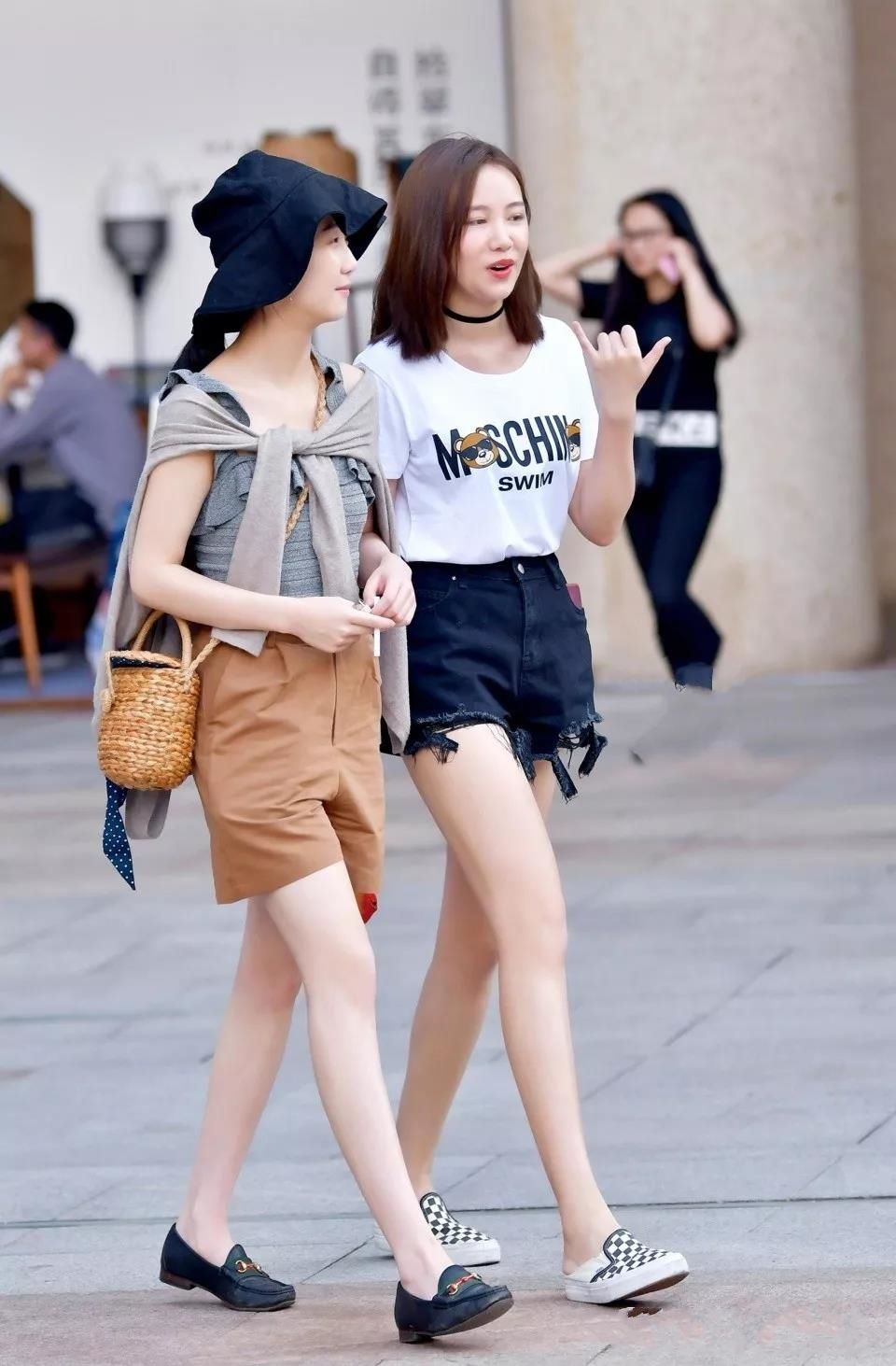 街拍:女生夏季这样穿，韩范十足