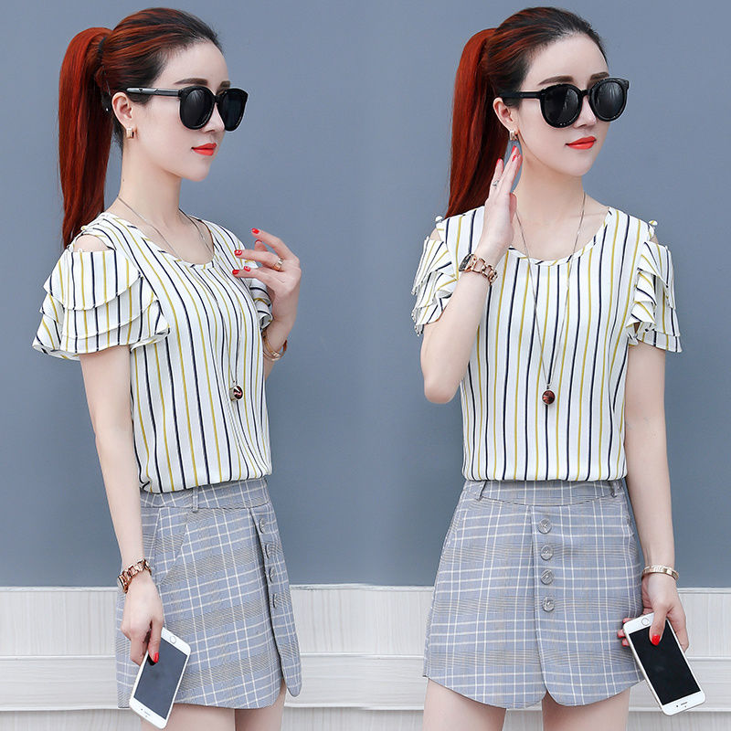 办公室女人不穿丝袜、短裙，瞧瞧下图的这种穿法，让你魅力值爆棚