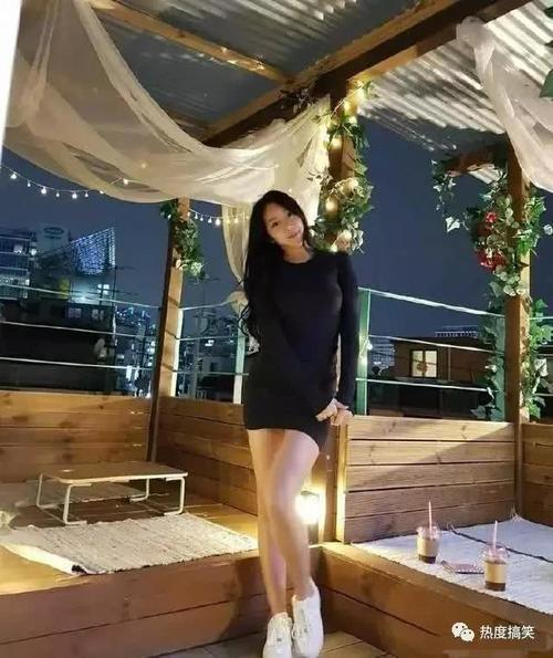 健身美女图组——请准备好纸巾,千万不要流鼻血了!