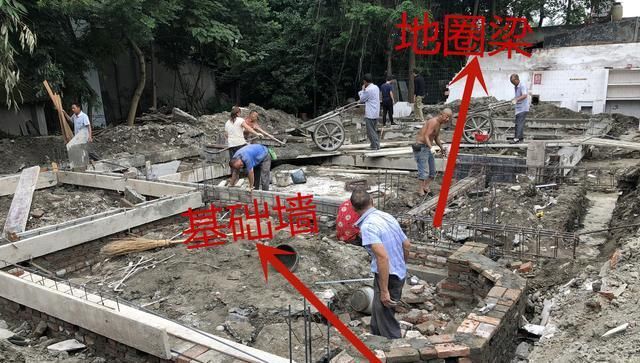  「建房」建房基础怎么选? 农村建房基础不牢, 几十万就打水漂了