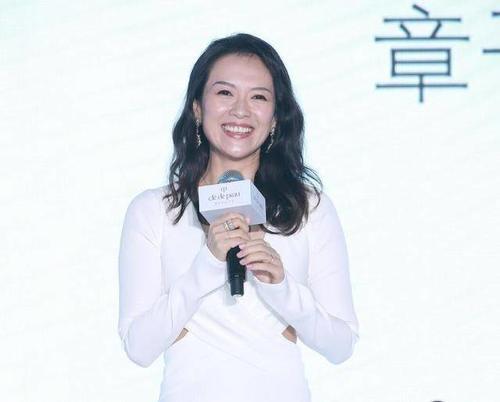 章子怡面部松弛，网友：怎么不好好保养？