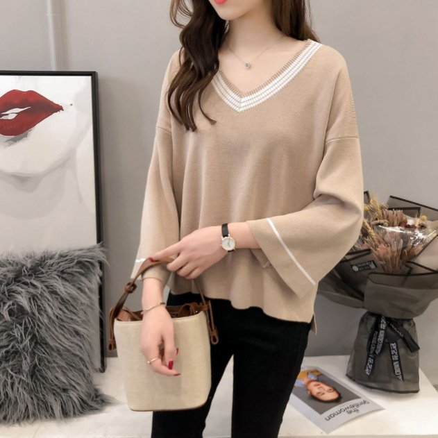 太美了!难怪妈妈不穿旗袍了!穿针织衫+黑裤子，年轻貌美特吸睛