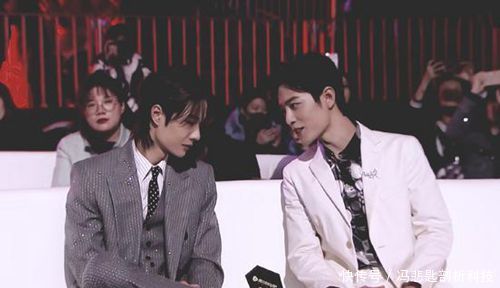 肖战王一博同框王一博抗拒