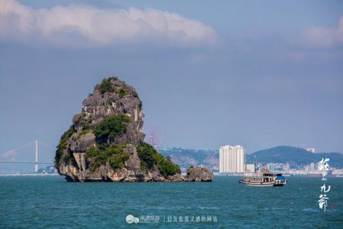 越南的下龙湾 不过是一趟盲人摸象般的旅行