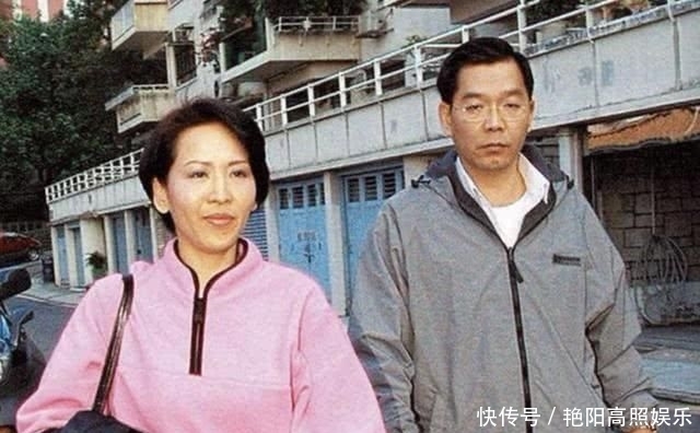  『儿子』霍英东前儿媳洪国华设灵儿子亲自打理后事，邓兆尊黄夏蕙现身致哀