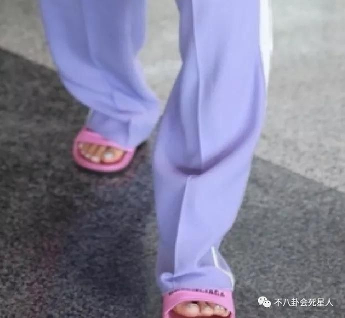 女星早秋机场秀，蒋欣依旧雄壮，张馨予幸福肥，吴昕身材比例太虐