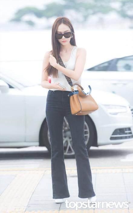 162郑秀妍和168林允儿同穿长裤，网友：这身高差可不止6厘米！