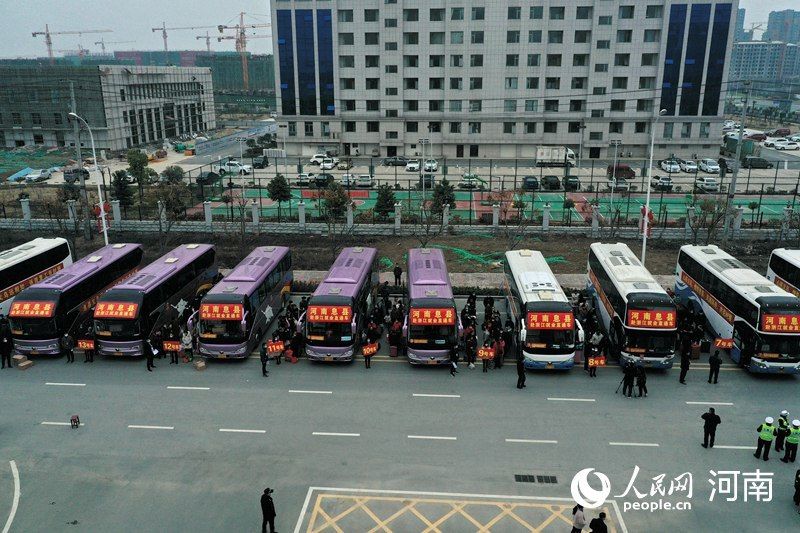  工作■河南483名务工人员集体乘车赴浙江上班