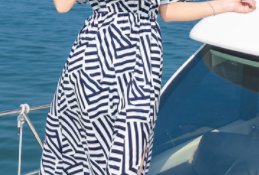 怪不得男人总爱往海边跑，现在女人不穿泳衣穿这个，让人神魂颠倒