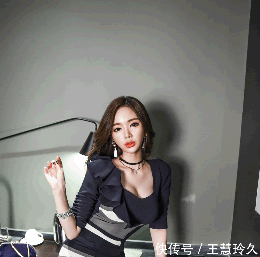 今夏女神最佳穿搭，包臀裙配高跟鞋，时尚显气质！