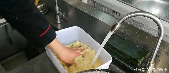  「将基围虾」淮扬菜大厨教你蒜蓉酱+蒜蓉粉丝蒸虾做法，好吃上档次，操作简单