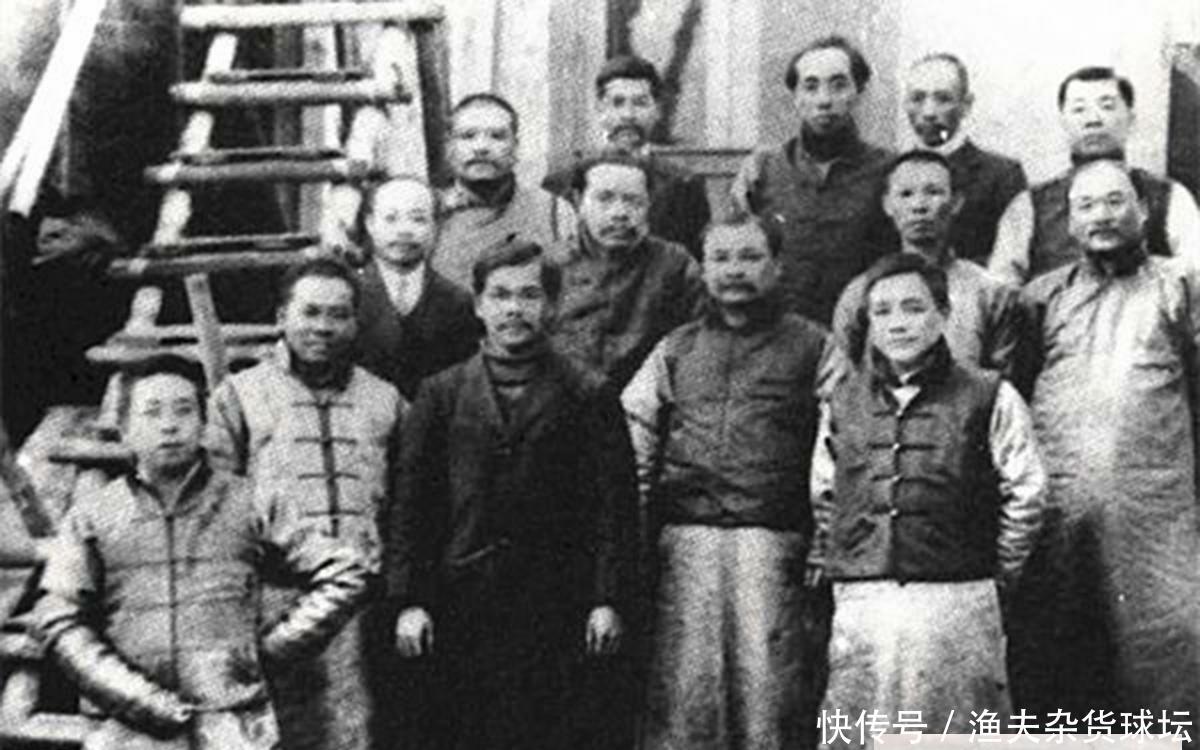  「白银」100多年前詹天佑的人字形铁路，耗资693万白银，现在变