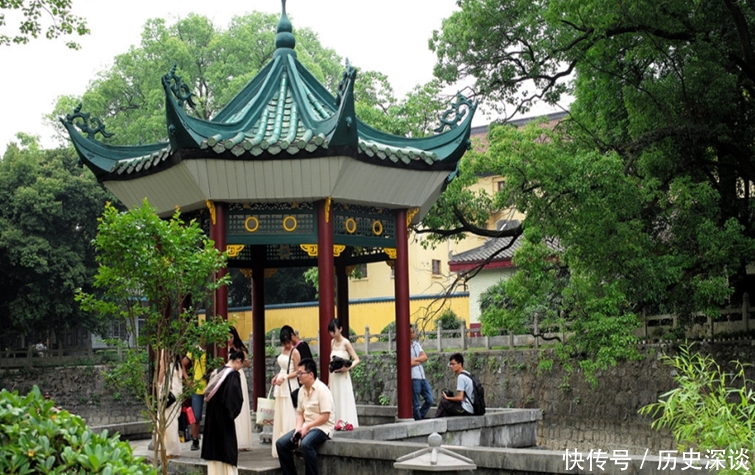 国内一师范大学，建造在5A景区内，入场门票100元