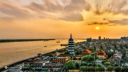 中国最令人惋惜的城市：曾与重庆和武汉比肩，现在被县级市超越