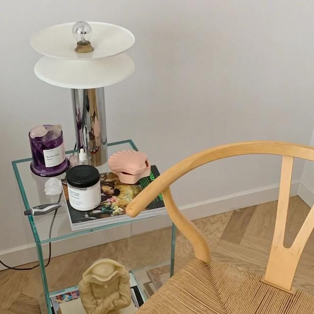  #空间#卡戴珊姐妹爆多的化妆品是怎么收纳的？