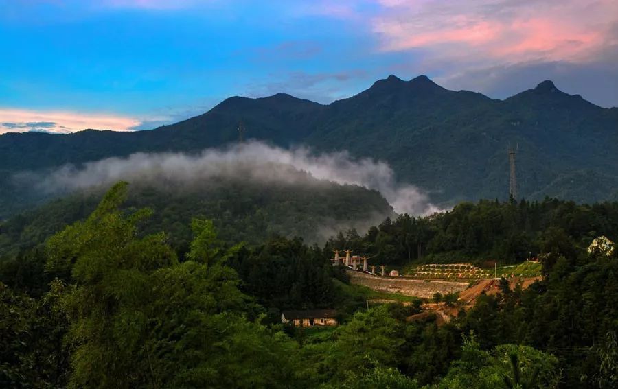 金寨燕子河大峡谷，国内最适合老人游玩的山岳景区