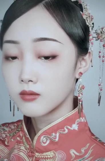 抖音有一“新娘”火了！把单眼皮的魅力变成