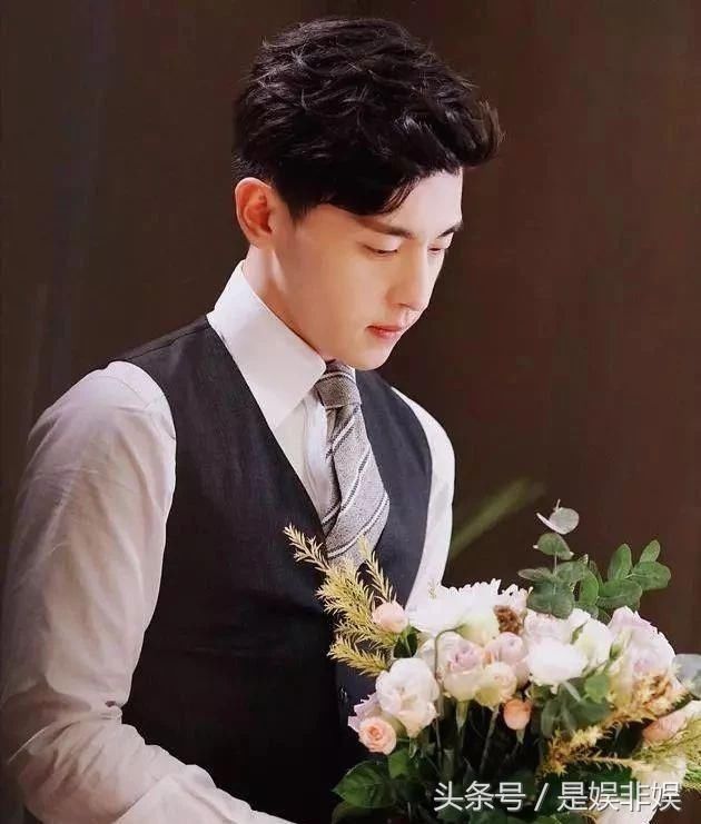 《一千零一夜》邓伦的十五套衣服，第七套贵气，第十套最帅！