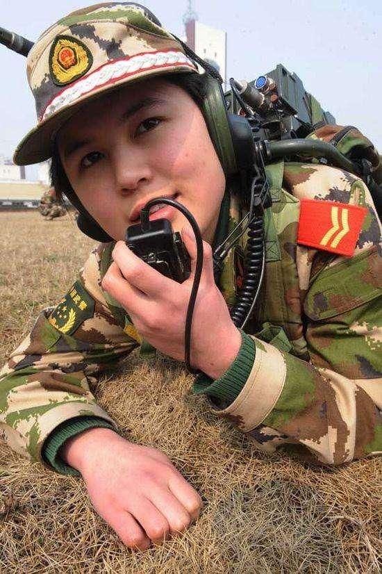 女兵入伍前后，都有什么样的改变？看完国人忍不住自豪