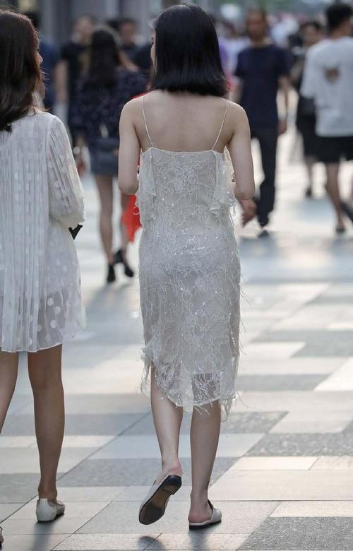 路人街拍, “睡衣”出门, 好看任性