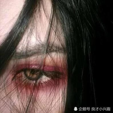  『校花』初中女生嫌“眼睛小”？3招让眼睛瞬间“变大”，比校花还美1W倍