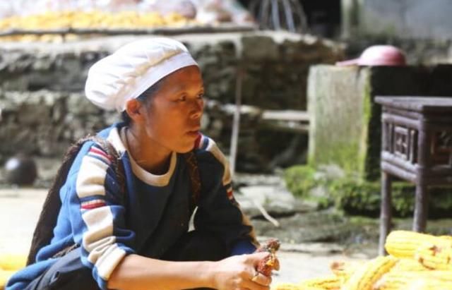  [隐居]最牛钉子户！五代人隐居山洞100多年？政府想扶贫却被他们