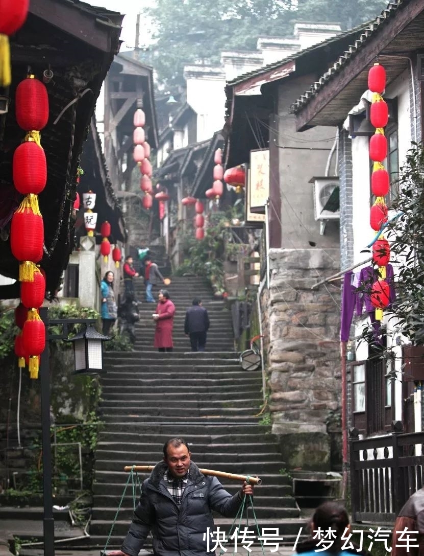 据说每个城市，都有一条适合吃货去的美食街