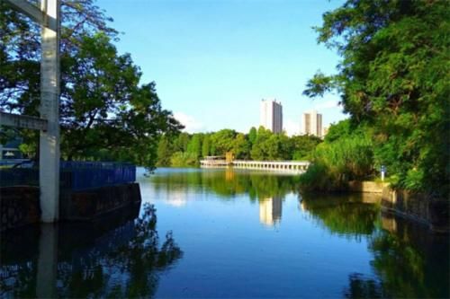  「名字」中国首座用伟人名字命名的城市，改名前默默无闻，改名