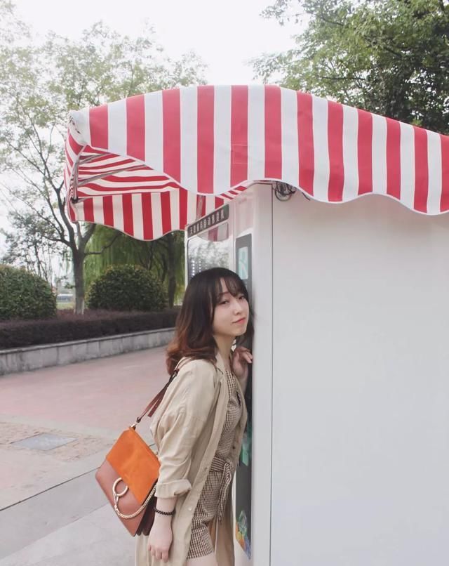  #适合#给你一点初春搭配灵感,16套春装大放送,很适合闺蜜一起穿