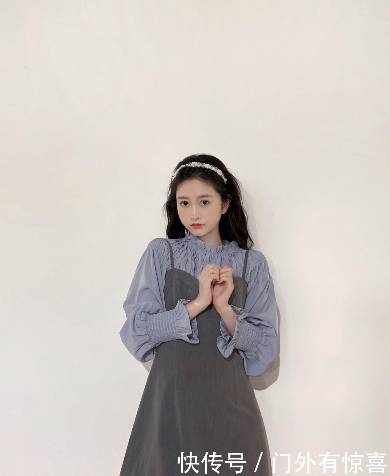  蝴蝶结@“猪猪女孩”精致春季穿搭，时尚甜美又可爱，秒变优雅“时髦精”